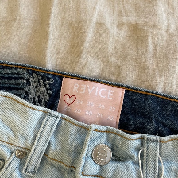 REVICE Ex- Boyfriend Mixed Signals Jeans - Picture 4 of 6